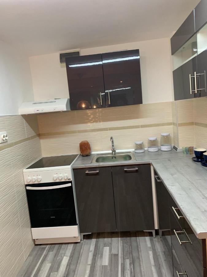 Airport16 Bed And Breakfast 韦切什 外观 照片