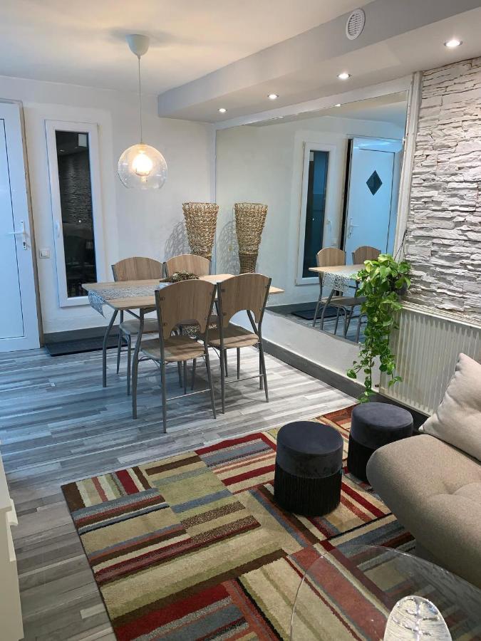 Airport16 Bed And Breakfast 韦切什 外观 照片